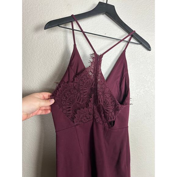 ASTR THE LABEL x REVOLVE Burgundy Peeking Lace Bodycon Midi Dress Size Medium - Picture 6 of 9